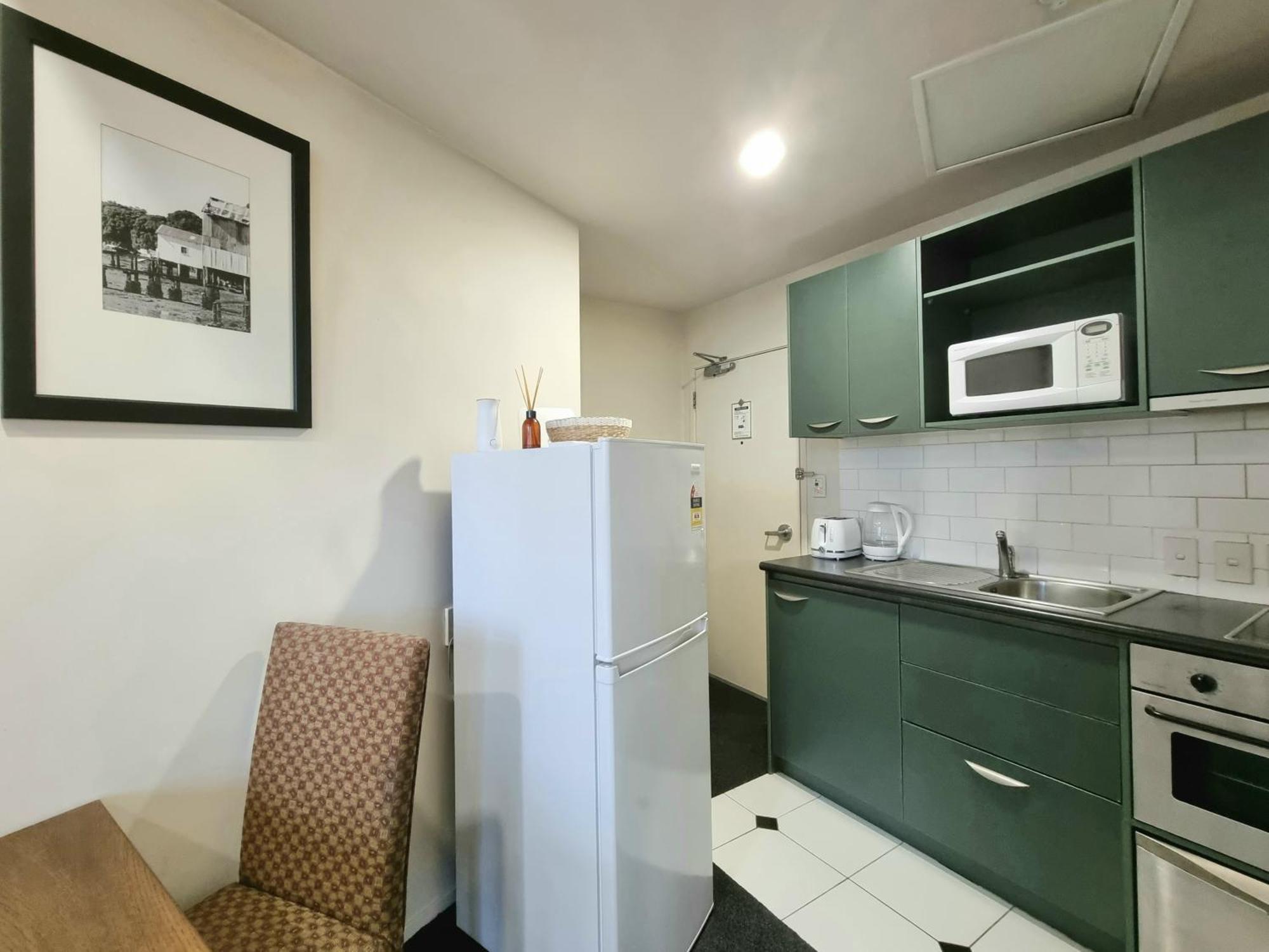 Urban Deco Apartment On Queen Street Auckland Ruang foto