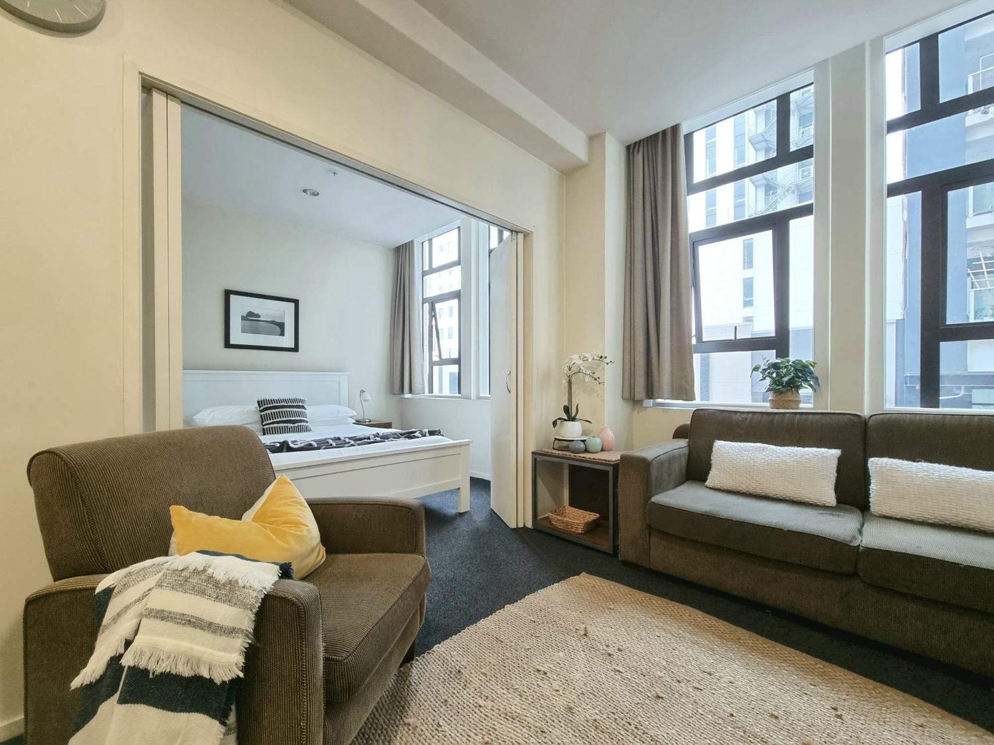 Urban Deco Apartment On Queen Street Auckland Ruang foto