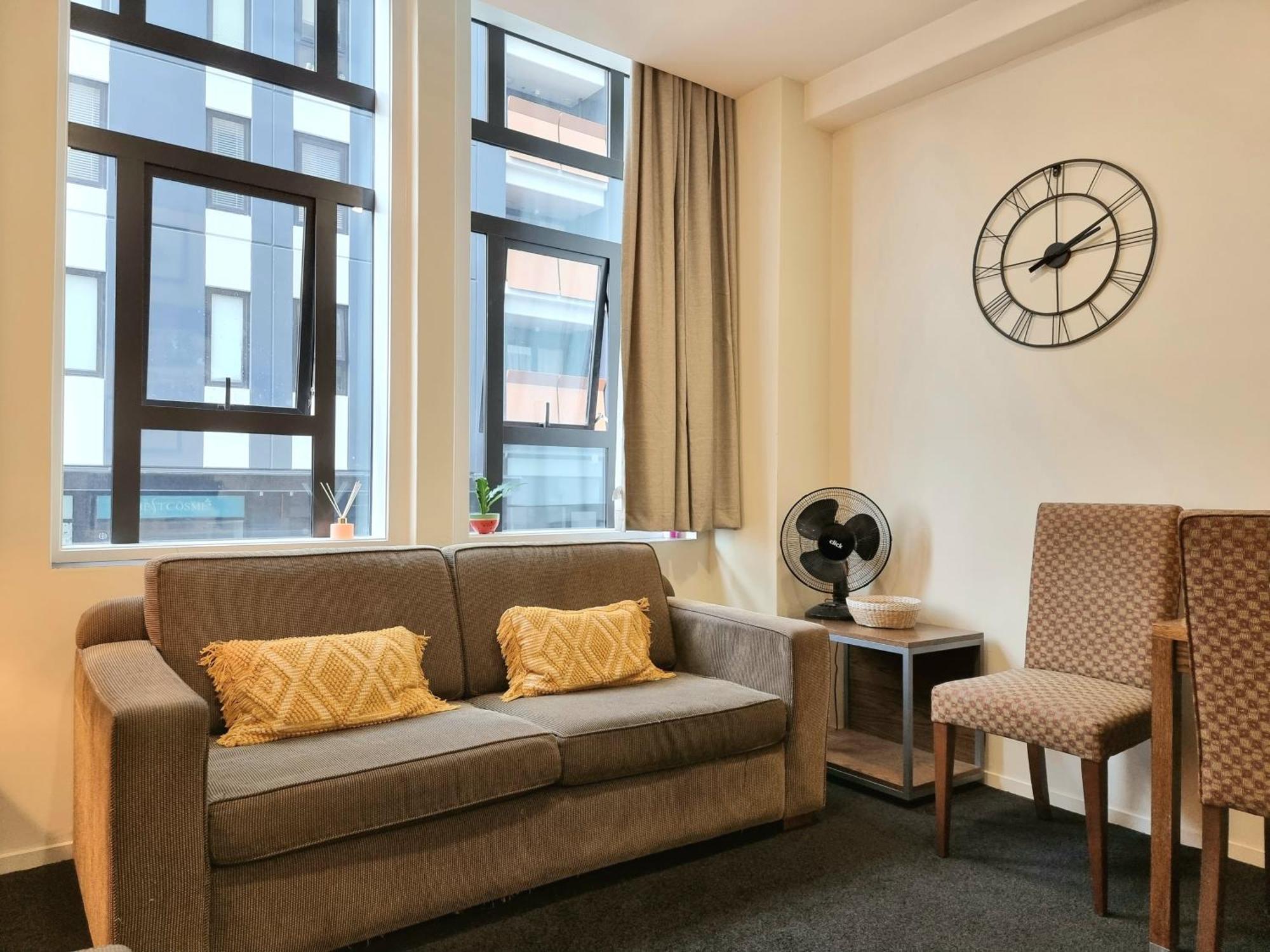 Urban Deco Apartment On Queen Street Auckland Ruang foto